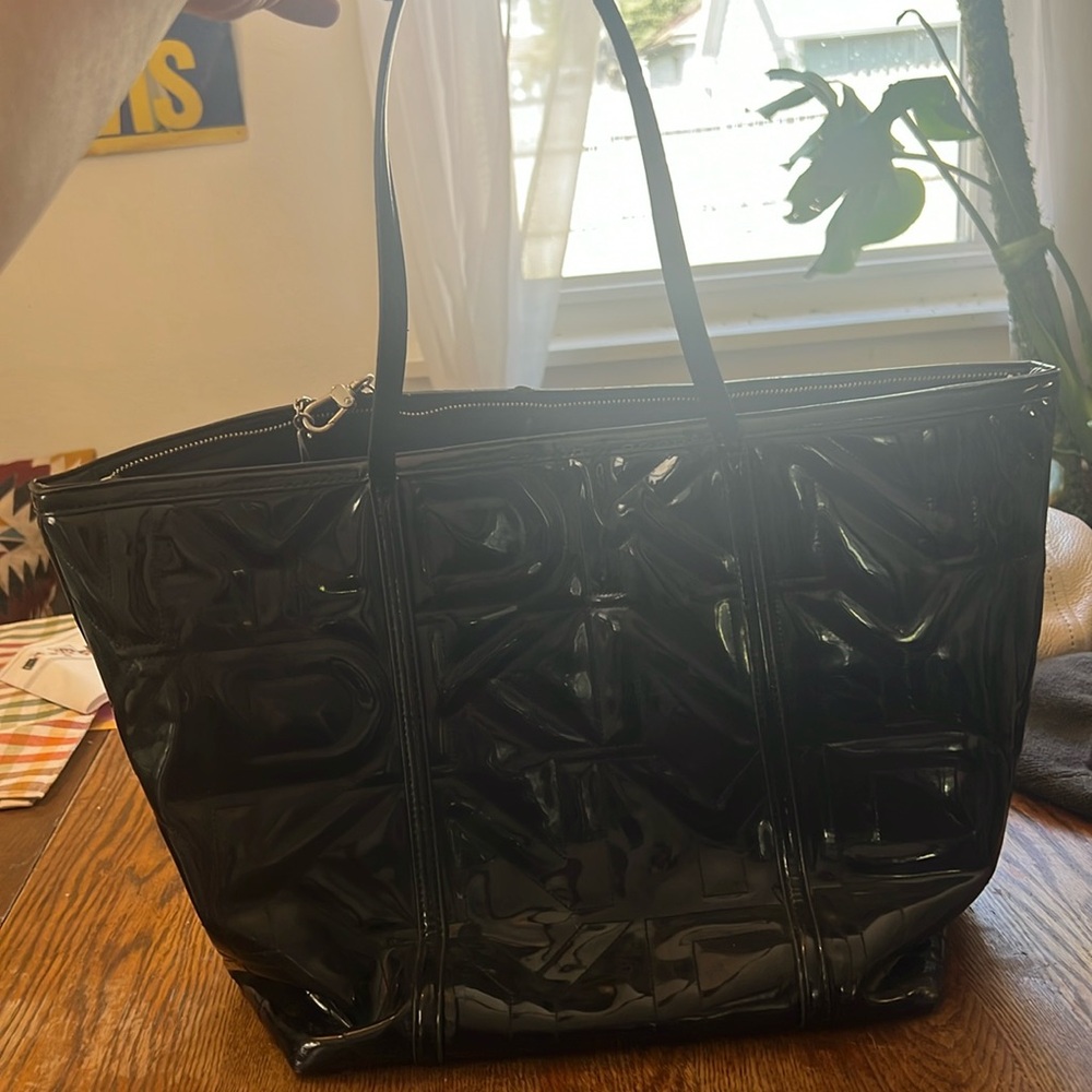DKNY tote